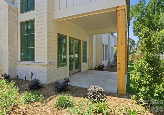Photo 3 of Sale Pending at 1628 Ferncliff Rd, Charlotte, NC 28211 | MLS# 4404934 | Listing updated on 2026-10-29