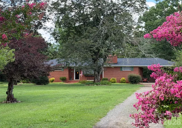 4th image of 1345 Rock Hill St, Nebo, NC 28761 | MLS# 4404963