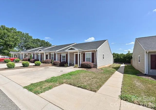 28th image of 2013 Pin Oak Pl, Cramerton, NC 28032 | MLS# 4404969