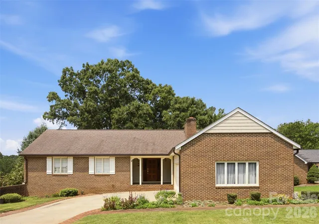 1st image of 3721 9th Street Dr Ne, Hickory, NC 28601 | MLS# 4404973