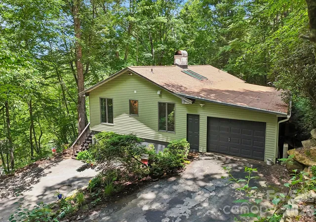 Photo 2 of Single family home for sale at 637 Cascade Lake Rd, Pisgah Forest, NC 28768 | MLS# 4404982 | Listing updated on 2026-09-04