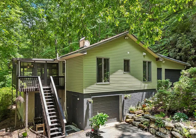 Photo 4 of Single family home for sale at 637 Cascade Lake Rd, Pisgah Forest, NC 28768 | MLS# 4404982 | Listing updated on 2026-09-04