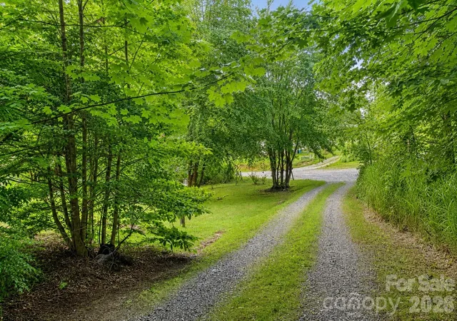 Photo 2 of Single family home for sale at 192 Lady Bug Ln, Penrose, NC 28766 | MLS# 4404991 | Listing updated on 2026-09-01