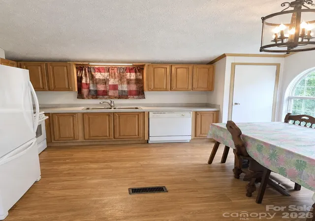 Photo 5 of Single family home for sale at 192 Lady Bug Ln, Penrose, NC 28766 | MLS# 4404991 | Listing updated on 2026-09-01