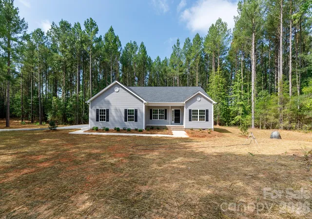 Photo 4 of Single family home for sale at 2902 Peden Brg Rd, Richburg, SC 29729 | MLS# 4404992 | Listing updated on 2026-08-26