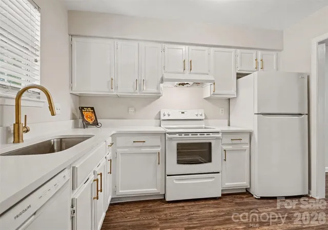 Photo 1 of Condo for sale at 3312 Heathstead Pl, Charlotte, NC 28210 | MLS# 4405000 | Listing updated on 2026-09-01