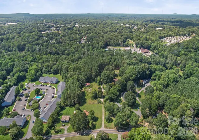 1st image of 606 Robinson Clemmer Rd, Dallas, NC 28034 | MLS# 4405008