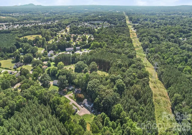 2nd image of 606 Robinson Clemmer Rd, Dallas, NC 28034 | MLS# 4405008