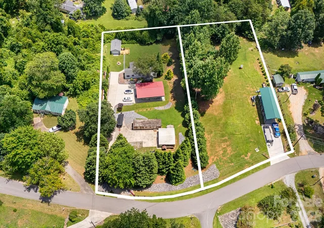 Photo 1 of Single family home for sale at 340 And 298 Apache Path, Marion, NC 28752 | MLS# 4405014 | Listing updated on 2026-08-12