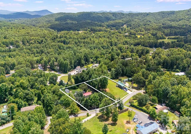 Photo 2 of Single family home for sale at 340 And 298 Apache Path, Marion, NC 28752 | MLS# 4405014 | Listing updated on 2026-08-12