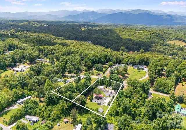 Photo 3 of Single family home for sale at 340 And 298 Apache Path, Marion, NC 28752 | MLS# 4405014 | Listing updated on 2026-08-12