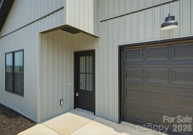 Photo 4 of Single family home for sale at 913 Overlook Dr SW, Lenoir, NC 28645 | MLS# 4405017 | Listing updated on 2026-09-25