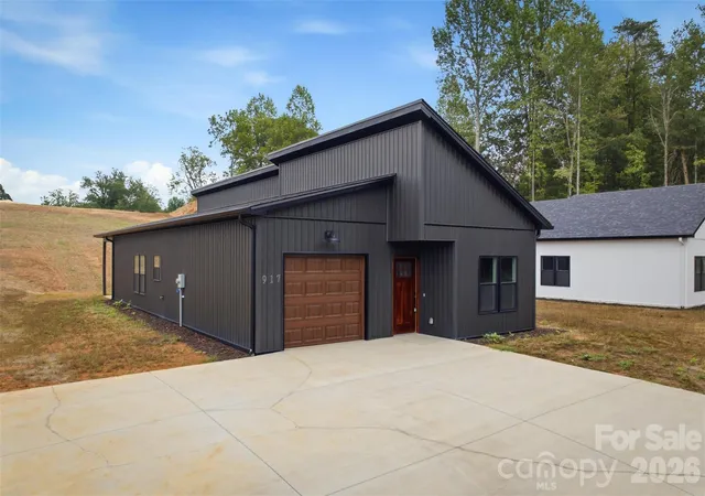 1st image of 917 Overlook Dr Sw, Lenoir, NC 28645 | MLS# 4405021