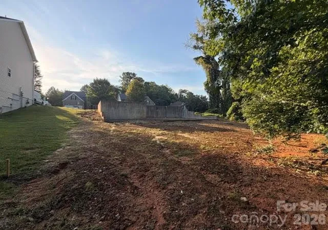 Photo 2 of Land for sale at 4822 Eagle Crk Dr, Charlotte, NC 28269 | MLS# 4405056 | Listing updated on 2026-07-17