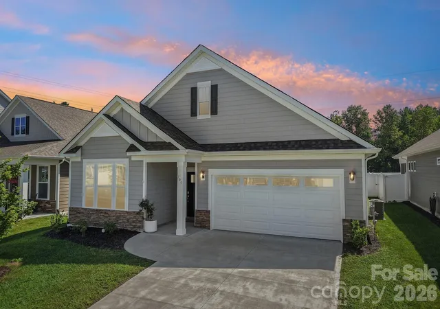 1st image of 505 Fox Cove Rd, Hendersonville, NC 28792 | MLS# 4405060