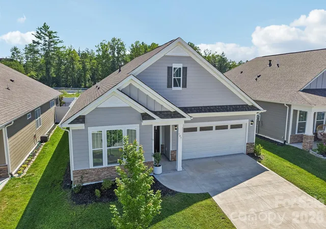 2nd image of 505 Fox Cvs Rd, Hendersonville, NC 28792 | MLS# 4405060