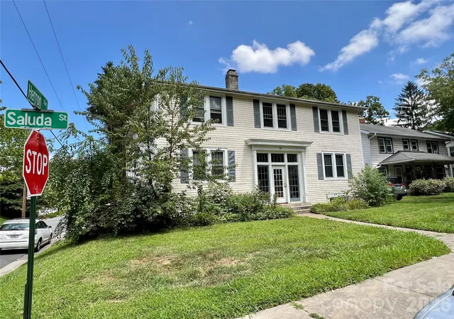 2nd image of 19 Saluda St, Asheville, NC 28806 | MLS# 4405098