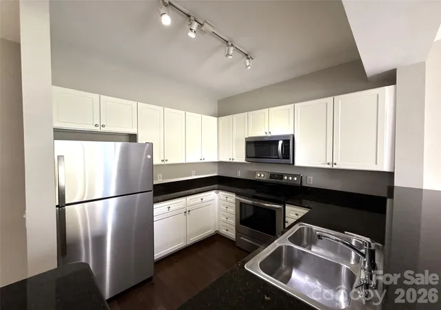 Photo 2 of Condo for sale at 1315 East Blvd #407, Charlotte, NC 28203 | MLS# 4405107 | Listing updated on 2026-07-29