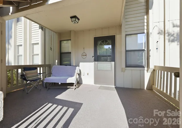 Listing Photo 4 - Condo for sale in building located at 1503 Abbey Cir, Asheville, NC 28805