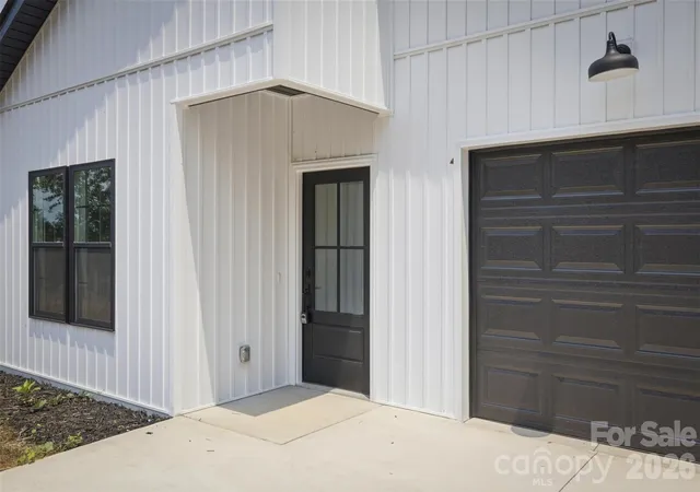 Photo 4 of Single family home for sale at 921 Overlook Dr SW, Lenoir, NC 28645 | MLS# 4405127 | Listing updated on 2026-09-25