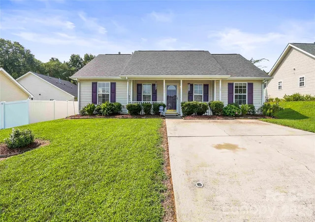 1st image of 5405 Katherine Ct, Dallas, NC 28034 | MLS# 4405135
