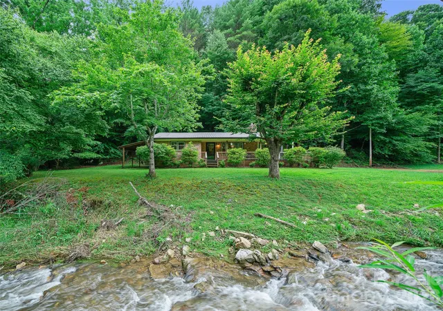 28th image of 915 Little Creek Rd, Burnsville, NC 28714 | MLS# 4405136