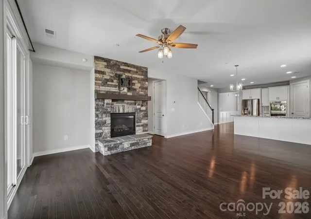 Photo 4 of Single family home for sale at 977 Bellegray Ln NW, Concord, NC 28027 | MLS# 4405137 | Listing updated on 2026-09-03