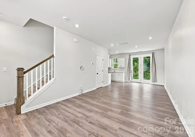 Photo 4 of Single family home for sale at 4816 Raspberry Knoll Dr, Charlotte, NC 28208 | MLS# 4405142 | Listing updated on 2026-09-12