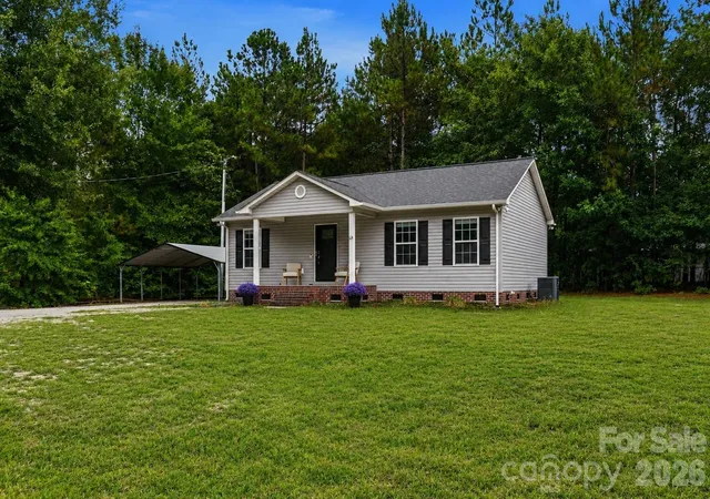 Photo 3 of Single family home for sale at 102 Twin Brk Ln, Pageland, SC 29728 | MLS# 4405159 | Listing updated on 2026-07-31