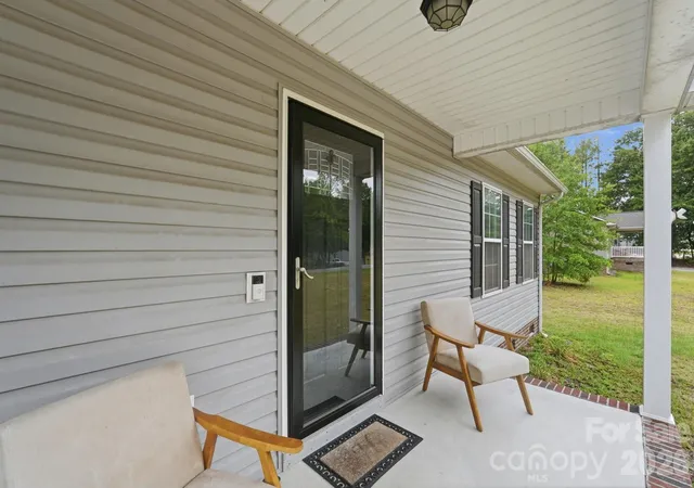 Photo 5 of Single family home for sale at 102 Twin Brk Ln, Pageland, SC 29728 | MLS# 4405159 | Listing updated on 2026-07-31
