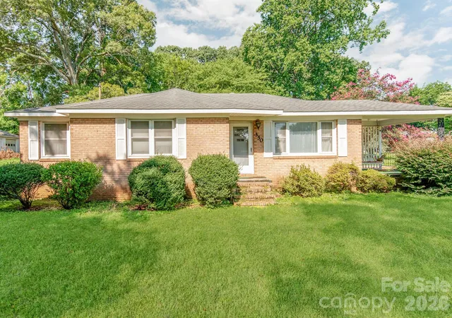 Photo 1 of Single family home for sale at 350 Raleigh St Nw, Concord, NC 28027 | MLS# 4405166 | Listing updated on 2026-07-21