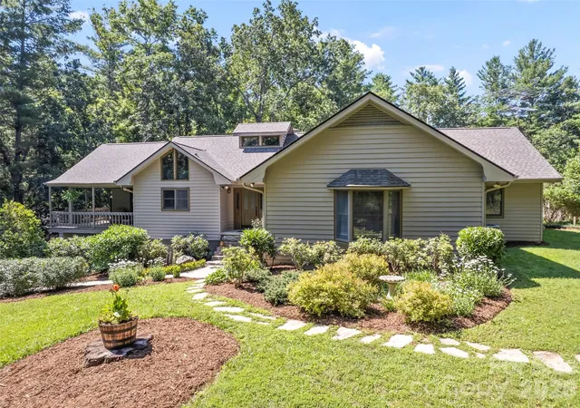 2nd image of 58 Sedgewood Ct, Fairview, NC 28730 | MLS# 4405179