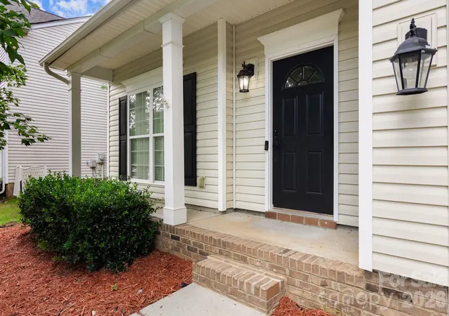 2nd image of 9055 Pembroke Ct, Fort Mill, SC 29707 | MLS# 4405192