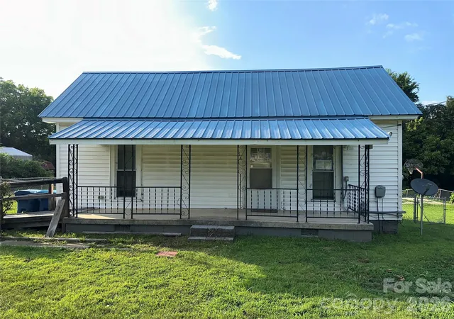 Photo 1 of Single family home for sale at 175 Grove St, Cooleemee, NC 27014 | MLS# 4405205 | Listing updated on 2026-09-28