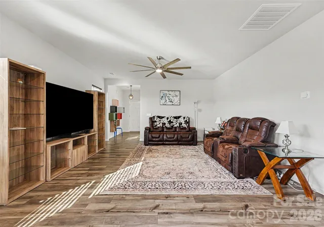 Photo 3 of Single family home for sale at 5192 Duck Ln, Catawba, NC 28609 | MLS# 4405206 | Listing updated on 2026-09-26
