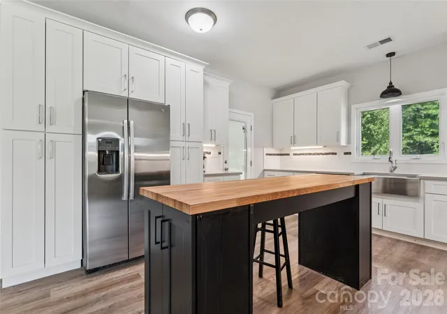 Photo 2 of Single family home for sale at 776 S Grove St Ext, Lincolnton, NC 28092 | MLS# 4405210 | Listing updated on 2026-09-11