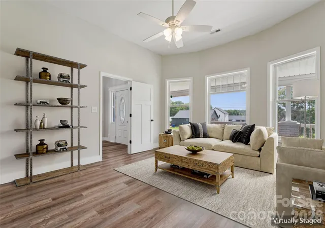 Photo 4 of Single family home for sale at 776 S Grove St Ext, Lincolnton, NC 28092 | MLS# 4405210 | Listing updated on 2026-09-11