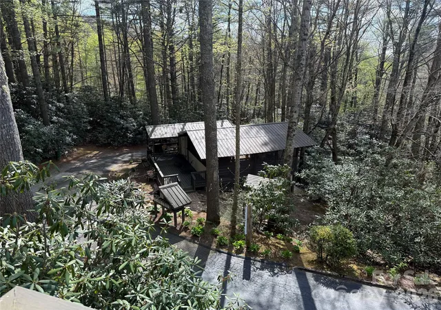 20th image of 125 Hawks Nest Ln #C/1, Highlands, NC 28741 | MLS# 4405230