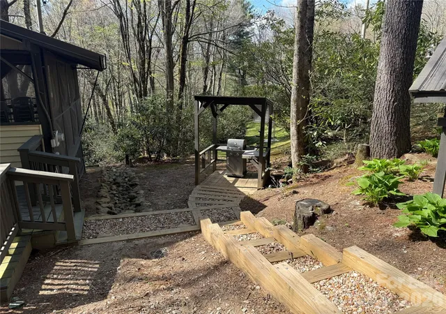 Listing Photo 3 - Condo for sale in building located at 125 Hawks Nest Ln, Highlands, NC 28741 - Unit #C/1