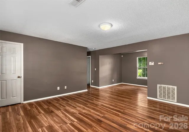 Photo 4 of Single family home for sale at 321 Virginia Ave, Asheville, NC 28806 | MLS# 4405233 | Listing updated on 2026-09-04