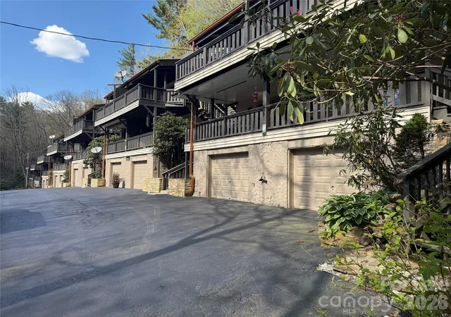 Photo 4 of Condo for sale at 145 Hawks Nest Ln #B/3, Highlands, NC 28741 | MLS# 4405263 | Listing updated on 2026-07-18