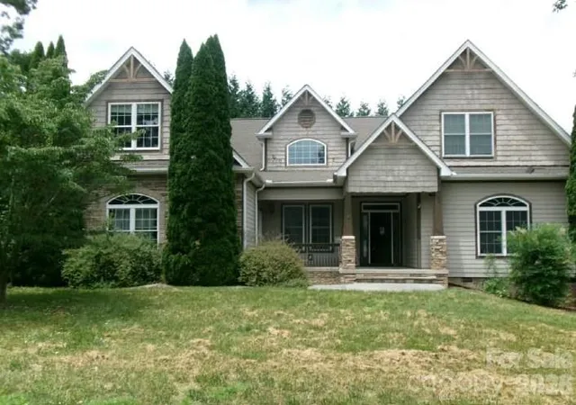 Photo 1 of Sale Pending at 4 Sterling Oaks Dr, Fletcher, NC 28732 | MLS# 4405277 | Listing updated on 2026-09-09