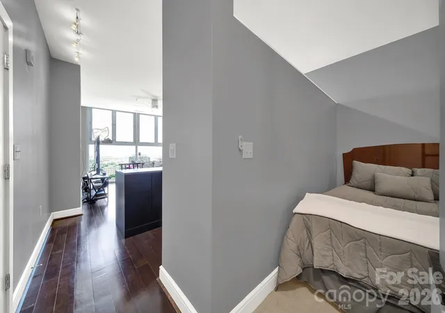 Photo 3 of Condo for sale at 333 W Trade St #2701, Charlotte, NC 28202 | MLS# 4405279 | Listing updated on 2026-10-20