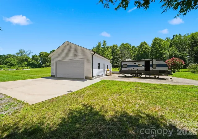 Photo 2 of Single family home for sale at 256 Liberty Church Rd, Taylorsville, NC 28681 | MLS# 4405291 | Listing updated on 2026-08-24