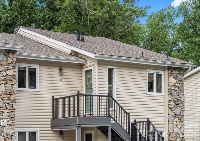 21st image of 181 N Britton Creek Ct, Hendersonville, NC 28791 | MLS# 4405292