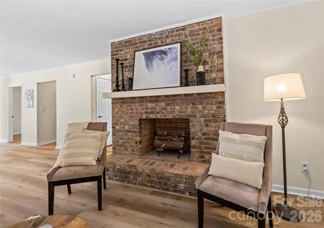 3rd image of 181 N Britton Creek Ct, Hendersonville, NC 28791