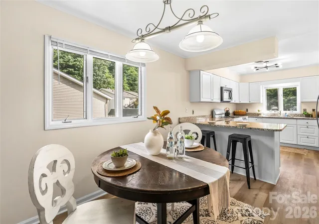 4th image of 181 N Britton Creek Ct, Hendersonville, NC 28791