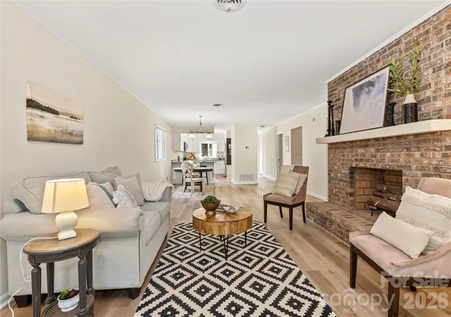 5th image of 181 N Britton Creek Ct, Hendersonville, NC 28791