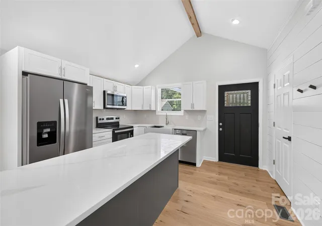 Photo 4 of Sale Pending at 126 39th Avenue Ct NW, Hickory, NC 28601 | MLS# 4405295 | Listing updated on 2026-08-31