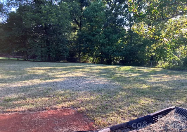Photo 3 of Sale Pending at 123 Dalehurst Dr, Forest City, NC 28043 | MLS# 4405312 | Listing updated on 2026-09-24